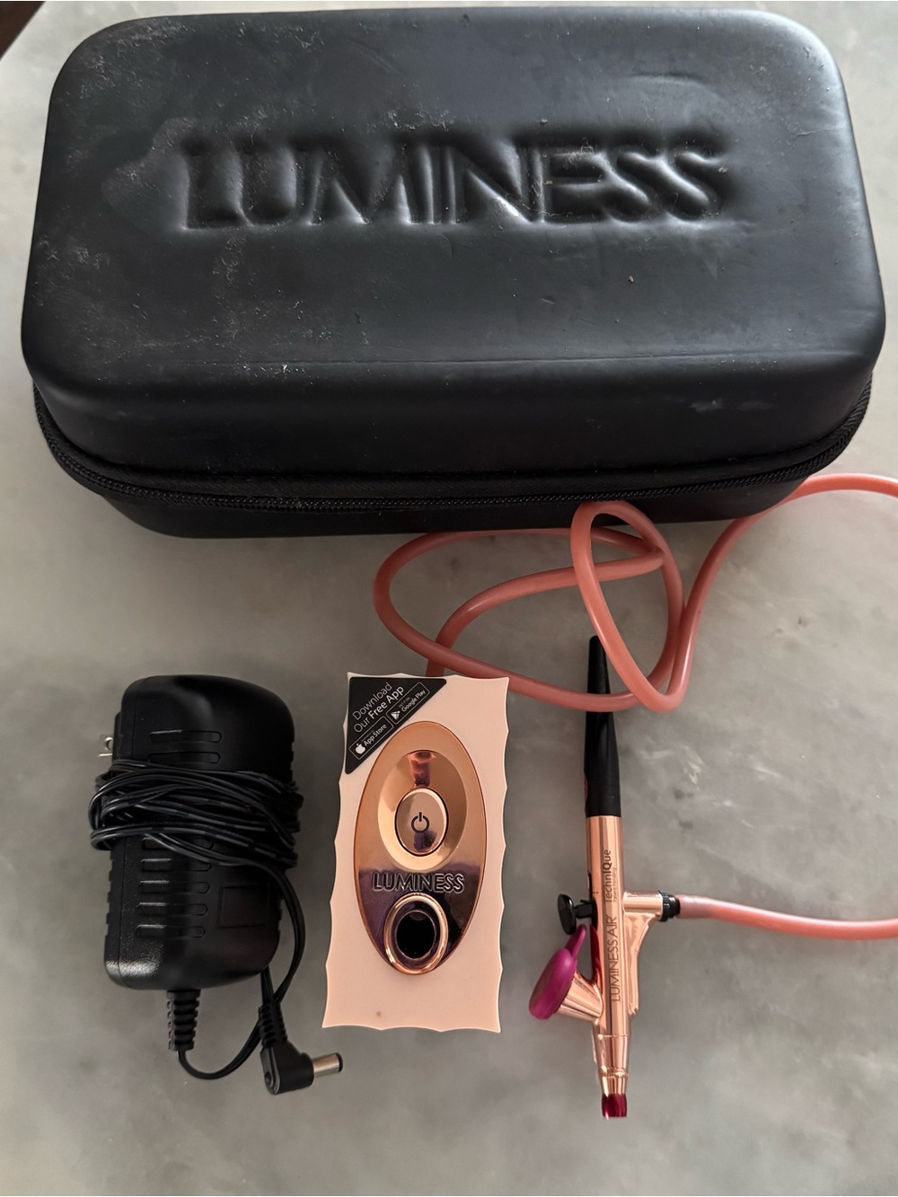 Luminess Air Icon Pro Multi-Speed Airbrush System With Hardcover Case